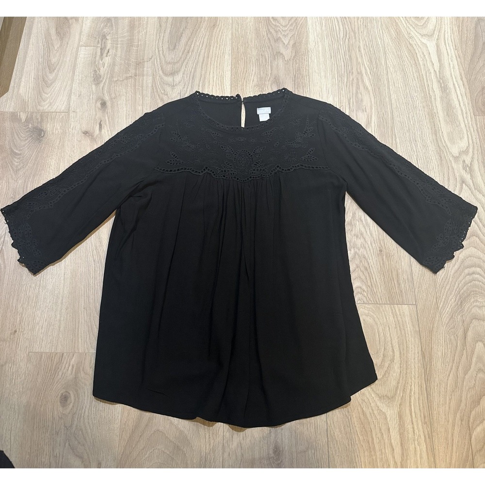 Chico's Womens Blouse Black Embroidered Floral Pleated Front Size 2 (12-14 US)